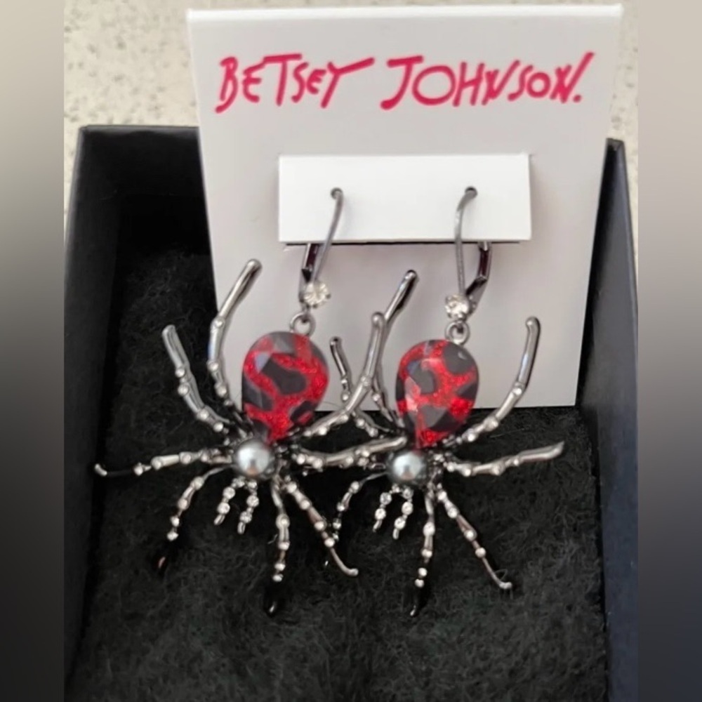 BETSEY JOHNSON Halloween Black Widow Spider Crystal-Studded Earrings NEW NWT - Picture 5 of 7
